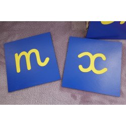 Шорсткий алфавіт із письмових похилих літер. Український алфавіт