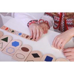 Набір дидактичного матеріалу Геометричні фігури. Демонстраційні з посібником, HEGA