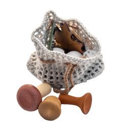 Лісова скарбничка, LINDEN TALE