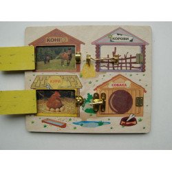 Модуль (дошка) з 4 дверцятами та замочками Монтессорі