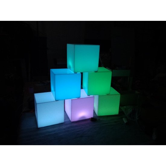 LED Світильник Куб 16 кольорів + режими, TIA-SPORT